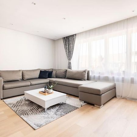 European Heart 2-Bedroom Flat. Brussel Bagian luar foto
