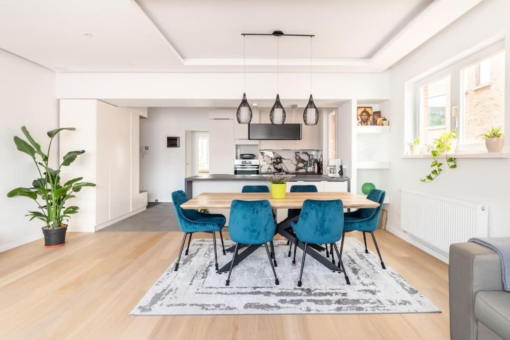 European Heart 2-Bedroom Flat. Brussel Bagian luar foto
